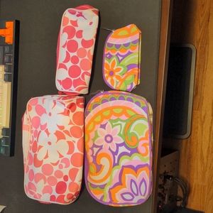 Lot of 2 sets of 2-pieces Clinique cosmetics bags